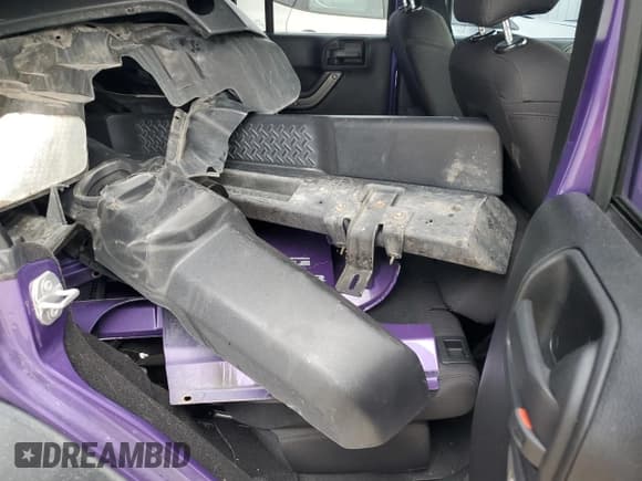 ✅ 2017 Jeep Wrangler Unlimited Sport • VIN: 1C4BJWDGXHL663117 • Лот: 81722075. Опубликован ранее на Copart с пробегом 50 769 миль. Бесплатный доступ к архиву аукционных продаж из США и подробный отчёт об истории автомобиля на DreamBid. Изображение 11.