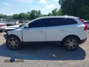 ✅ 2013 Volvo XC60 T6 • VIN: YV4902DZ4D2440564 • Lot: 39893350. Listed on IAAI with 171,624 mi. Free auction sales archive from the USA and detailed vehicle history report at DreamBid. Image 15.