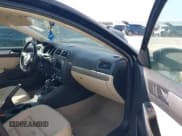 ✅ 2015 Volkswagen Jetta SE • VIN: 3VWD07AJ8FM286815 • Лот: 42850797. Опубликован ранее на IAAI с пробегом Не указан. Бесплатный доступ к архиву аукционных продаж из США и подробный отчёт об истории автомобиля на DreamBid. Изображение 5.