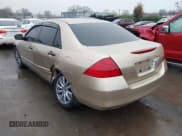 ✅ 2007 Honda Accord VP • VIN: 1HGCM55177A041988 • Lot: 41566083. Wystawiony na IAAI z przebiegiem 218 361 mil. Bezpłatny archiwum sprzedaży aukcyjnych z USA i szczegółowy raport historii pojazdu na DreamBid. Zdjęcie 3.