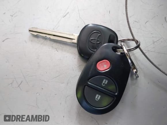 ✅ 2015 Toyota Tacoma • VIN: 3TMLU4EN6FM198795 • Lot: 41612057. Listed on IAAI with 103,001 mi. Free auction sales archive from the USA and detailed vehicle history report at DreamBid. Image 11.