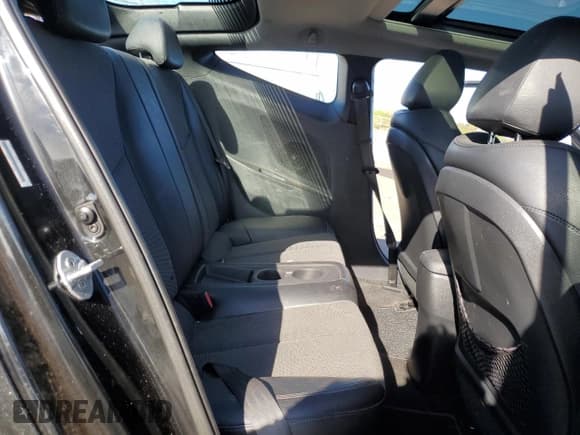 ✅ 2013 Hyundai Veloster w/Gray Int • VIN: KMHTC6AD6DU158071 • Lot: 74145184. Wystawiony na Copart z przebiegiem 77 225 mil. Bezpłatny archiwum sprzedaży aukcyjnych z USA i szczegółowy raport historii pojazdu na DreamBid. Zdjęcie 10.