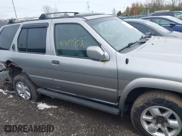 ✅ 2001 Nissan Pathfinder LE • VIN: JN8DR09Y51W607613 • Lot: 43617902. Listed on IAAI with 207,278 mi. Free auction sales archive from the USA and detailed vehicle history report at DreamBid. Image 13.
