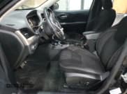 ✅ 2015 Jeep Cherokee Latitude • VIN: 1C4PJMCS7FW501800 • Lot: 90997325. Wystawiony na Copart z przebiegiem 134 958 mil. Bezpłatny archiwum sprzedaży aukcyjnych z USA i szczegółowy raport historii pojazdu na DreamBid. Zdjęcie 7.