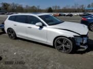 ✅ 2020 Volvo V60 Inscription • VIN: YV1102EL7L2374546 • Лот: 45927663. Опубликован ранее на Copart с пробегом 25 286 миль. Бесплатный доступ к архиву аукционных продаж из США и подробный отчёт об истории автомобиля на DreamBid. Изображение 4.