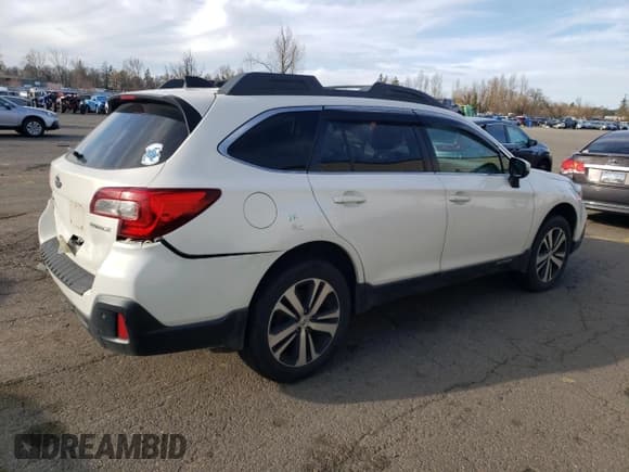 ✅ 2018 Subaru Outback Limited • VIN: 4S4BSANC1J3261774 • Lot: 47079575. Listed on Copart with 91,289 mi. Free auction sales archive from the USA and detailed vehicle history report at DreamBid. Image 3.