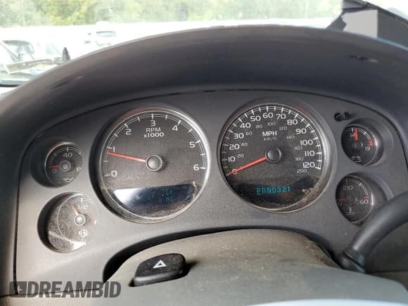 ✅ 2007 Chevrolet Suburban Commercial • VIN: 3GNGK26K97G165152 • Lot: 74175354. Wystawiony na Copart z przebiegiem 368 519 mil. Bezpłatny archiwum sprzedaży aukcyjnych z USA i szczegółowy raport historii pojazdu na DreamBid. Zdjęcie 9.