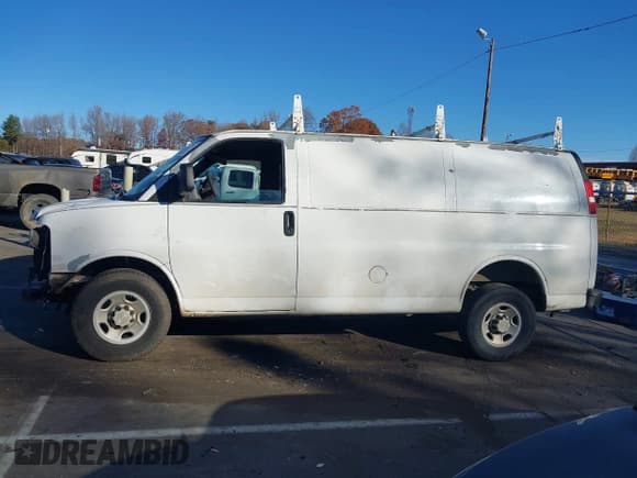 ✅ 2007 Chevrolet Express Cargo • VIN: 1GCGG25V471133620 • Лот: 43715719. Опубликован ранее на IAAI с пробегом 281 494 миль. Бесплатный доступ к архиву аукционных продаж из США и подробный отчёт об истории автомобиля на DreamBid. Изображение 15.