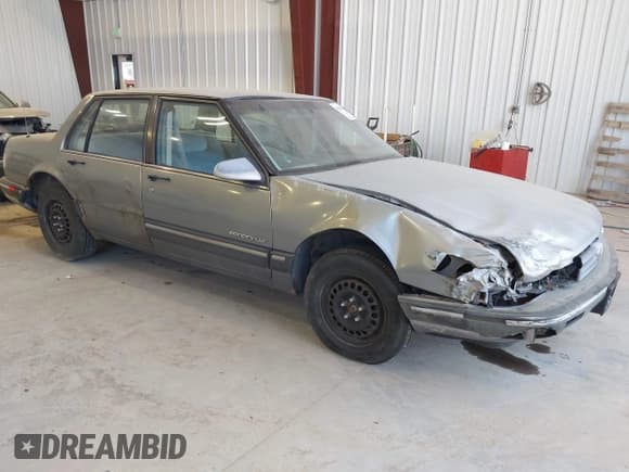 ✅ 1991 Pontiac Bonneville • VIN: 1G2HX54C2M1224830 • Lot: 42558081. Wystawiony na IAAI z przebiegiem 191 050 mil. Bezpłatny archiwum sprzedaży aukcyjnych z USA i szczegółowy raport historii pojazdu na DreamBid. Zdjęcie 1.