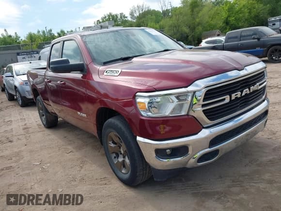 ✅ 2021 Ram 1500 Big Horn • VIN: 1C6RRFBG0MN697843 • Lot: 42359217. Wystawiony na IAAI z przebiegiem 105 935 mil. Bezpłatny archiwum sprzedaży aukcyjnych z USA i szczegółowy raport historii pojazdu na DreamBid. Zdjęcie 1.