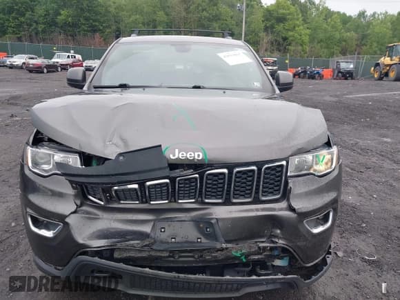 ✅ 2019 Jeep Grand Cherokee Upland • VIN: 1C4RJFAG3KC767765 • Lot: 42513815. Listed on IAAI with 107,917 mi. Free auction sales archive from the USA and detailed vehicle history report at DreamBid. Image 12.