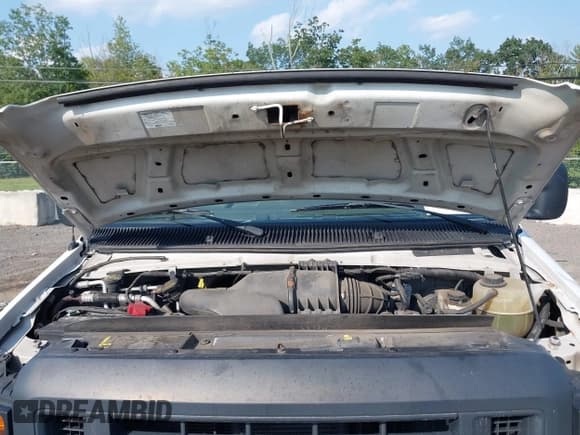 ✅ 2014 Ford Econoline Cargo Commercial • VIN: 1FTNE2EW0EDB19070 • Lot: 43004960. Listed on IAAI with 220,138 mi. Free auction sales archive from the USA and detailed vehicle history report at DreamBid. Image 10.