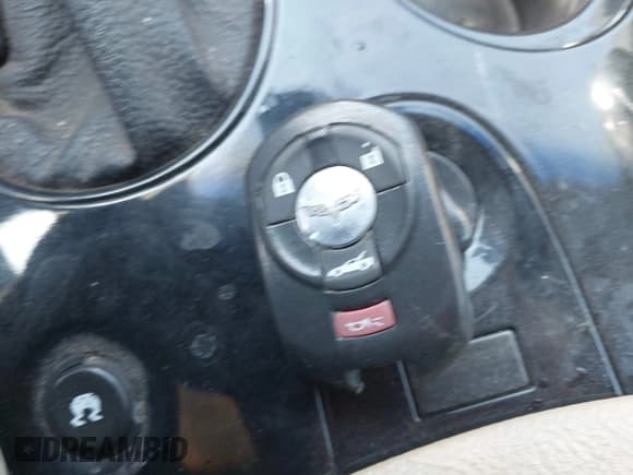 ✅ 2005 Chevrolet Corvette • VIN: 1G1YY24U355110483 • Lot: 42950109. Wystawiony na IAAI z przebiegiem Nie podano. Bezpłatny archiwum sprzedaży aukcyjnych z USA i szczegółowy raport historii pojazdu na DreamBid. Zdjęcie 11.