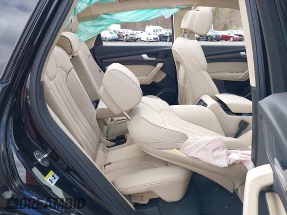 ✅ 2024 Audi Q5 S line Premium • VIN: WA1GAAFY8R2043043 • Лот: 42054728. Опубликован ранее на IAAI с пробегом 10 929 миль. Бесплатный доступ к архиву аукционных продаж из США и подробный отчёт об истории автомобиля на DreamBid. Изображение 8.