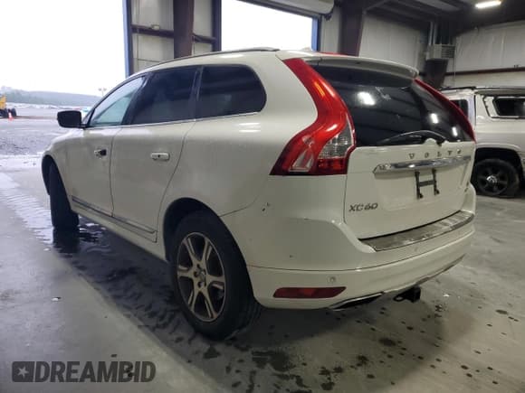 ✅ 2014 Volvo XC60 R-Design Premier Plus • VIN: YV4902DZ3E2551799 • Lot: 67396745. Listed on Copart with 135,528 mi. Free auction sales archive from the USA and detailed vehicle history report at DreamBid. Image 2.