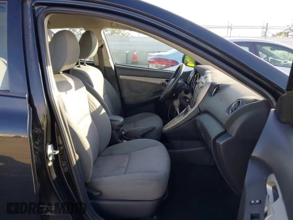 ✅ 2009 Toyota Matrix • VIN: 2T1KU40E19C171293 • Lot: 43644122. Wystawiony na IAAI z przebiegiem 147 372 mil. Bezpłatny archiwum sprzedaży aukcyjnych z USA i szczegółowy raport historii pojazdu na DreamBid. Zdjęcie 5.