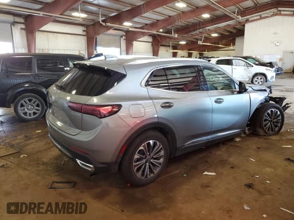 ✅ 2024 Buick Envision Preferred • VIN: LRBFZME4XRD052050 • Lot: 71605205. Wystawiony na Copart z przebiegiem 6 980 mil. Bezpłatny archiwum sprzedaży aukcyjnych z USA i szczegółowy raport historii pojazdu na DreamBid. Zdjęcie 3.