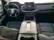 2024 Chevrolet Suburban LT z VIN 1GNSCCKD7RR191966, wystawiony jako Copart lot #69466314 z przebiegiem 7 066 mil mil oraz Szkoda całkowita • Salvage title. Historia ofert i sprzedaży dostępna na DreamBid. Obrazek 8.