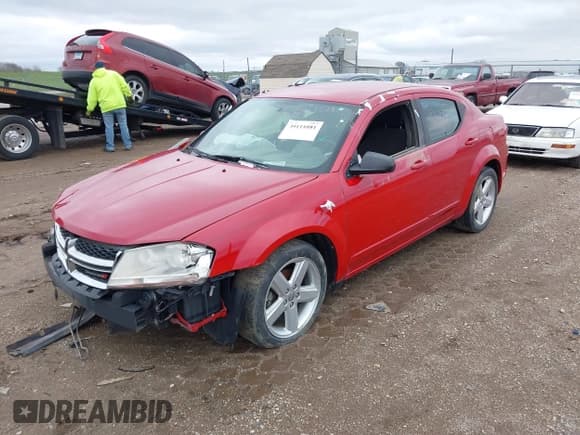 ✅ 2013 Dodge Avenger SE • VIN: 1C3CDZAB7DN643044 • Лот: 39111081. Опубликован ранее на IAAI с пробегом 153 740 миль. Бесплатный доступ к архиву аукционных продаж из США и подробный отчёт об истории автомобиля на DreamBid. Изображение 2.