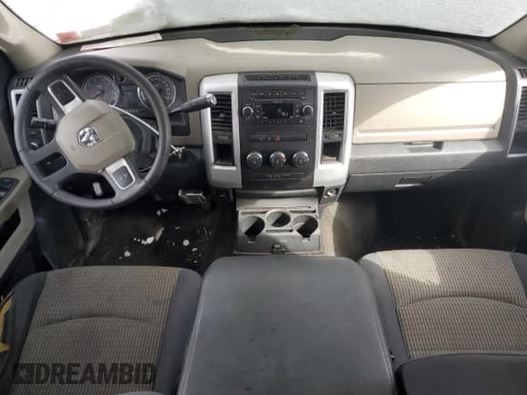 ✅ 2010 Dodge 1500 SLT • VIN: 1D7RB1GP6AS103932 • Lot: 52333945. Wystawiony na Copart z przebiegiem 214 914 mil. Bezpłatny archiwum sprzedaży aukcyjnych z USA i szczegółowy raport historii pojazdu na DreamBid. Zdjęcie 8.