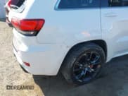 ✅ 2015 Jeep Grand Cherokee SRT • VIN: 1C4RJFDJ2FC173133 • Lot: 43163346. Wystawiony na IAAI z przebiegiem 86 553 mil. Bezpłatny archiwum sprzedaży aukcyjnych z USA i szczegółowy raport historii pojazdu na DreamBid. Zdjęcie 6.