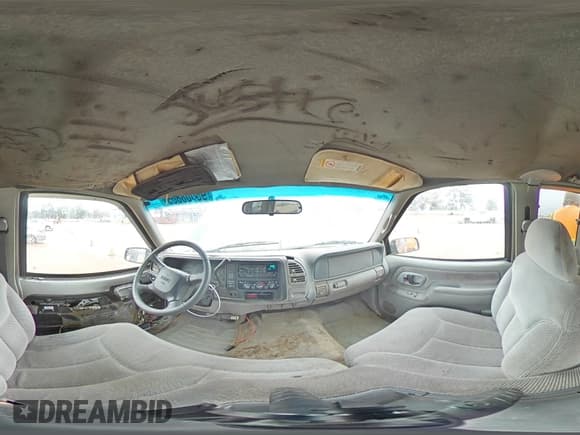 ✅ 1998 GMC Sierra 1500 • VIN: 2GTEC19R4W1515875 • Lot: 95008805. Wystawiony na Copart z przebiegiem 215 825 mil. Bezpłatny archiwum sprzedaży aukcyjnych z USA i szczegółowy raport historii pojazdu na DreamBid. Zdjęcie 15.