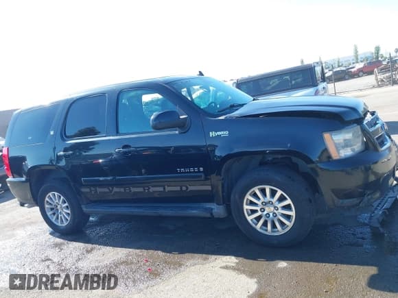 ✅ 2008 Chevrolet Tahoe • VIN: 1GNFK13588R272344 • Lot: 42713705. Listed on IAAI with 120,033 mi. Free auction sales archive from the USA and detailed vehicle history report at DreamBid. Image 13.