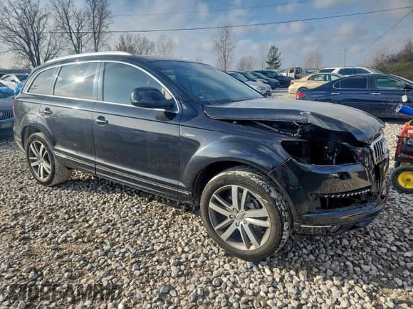 ✅ 2015 Audi Q7 Premium Plus • VIN: WA1LGAFEXFD022150 • Lot: 92232495. Listed on Copart with 92,600 mi. Free auction sales archive from the USA and detailed vehicle history report at DreamBid. Image 4.