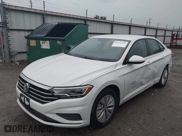 ✅ 2019 Volkswagen Jetta S • VIN: 3VWC57BUXKM022575 • Lot: 43531435. Wystawiony na IAAI z przebiegiem 75 444 mil. Bezpłatny archiwum sprzedaży aukcyjnych z USA i szczegółowy raport historii pojazdu na DreamBid. Zdjęcie 17.