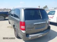 ✅ 2010 Chrysler Town & Country LX • VIN: 2A4RR2D1XAR454463 • Lot: 42747766. Wystawiony na IAAI z przebiegiem 167 700 mil. Bezpłatny archiwum sprzedaży aukcyjnych z USA i szczegółowy raport historii pojazdu na DreamBid. Zdjęcie 3.