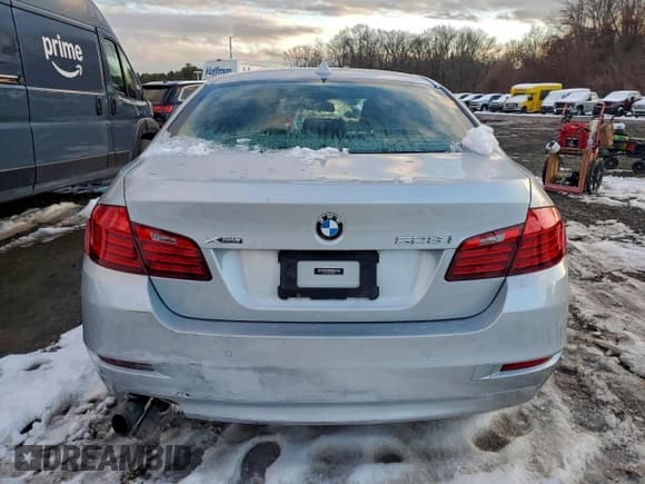 ✅ 2015 BMW 5 Series 528i xDrive • VIN: WBA5A7C5XFD623367 • Lot: 95690735. Listed on Copart with 175,878 mi. Free auction sales archive from the USA and detailed vehicle history report at DreamBid. Image 6.