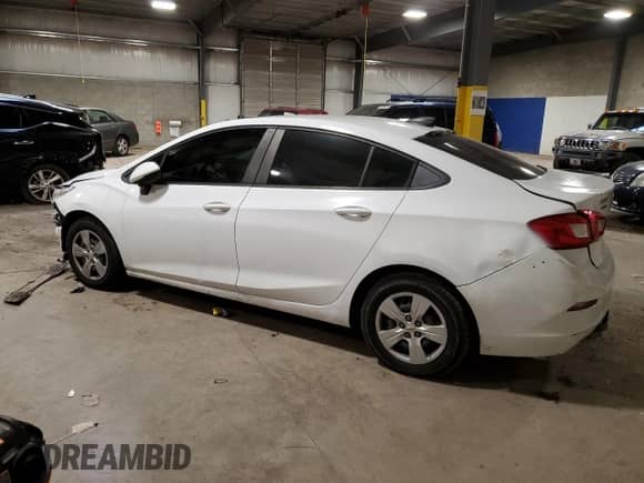 2018 Chevrolet Cruze LS с VIN 1G1BC5SM4J7205240, выставлен на аукционе Copart как лот 69379362 с пробегом 35 561 миль миль и . История ставок и продаж доступна на DreamBid. Изображение 2.