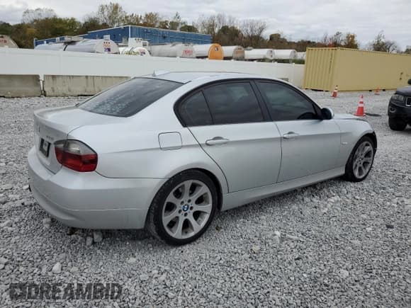 ✅ 2007 BMW 3 Series 328i • VIN: WBAVA335X7PG53075 • Лот: 87395085. Опубликован ранее на Copart с пробегом 187 200 миль. Бесплатный доступ к архиву аукционных продаж из США и подробный отчёт об истории автомобиля на DreamBid. Изображение 3.
