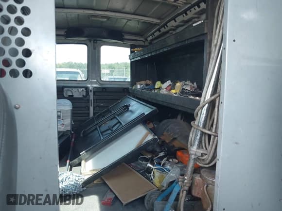 ✅ 1996 Chevrolet Chevy Van • VIN: 1GCGG25R8T1037311 • Лот: 42969675. Опубликован ранее на IAAI с пробегом 257 098 миль. Бесплатный доступ к архиву аукционных продаж из США и подробный отчёт об истории автомобиля на DreamBid. Изображение 8.