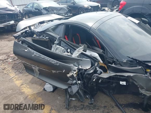 ✅ 2021 McLaren 720S • VIN: SBM14FCA0MW006035 • Lot: 42012139. Wystawiony na IAAI z przebiegiem Nie podano. Bezpłatny archiwum sprzedaży aukcyjnych z USA i szczegółowy raport historii pojazdu na DreamBid. Zdjęcie 19.