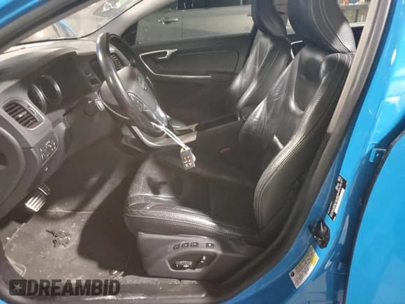 ✅ 2013 Volvo S60 T6 R-Design Platinum • VIN: YV1902FH1D2183347 • Lot: 84178744. Listed on Copart with 64,473 mi. Free auction sales archive from the USA and detailed vehicle history report at DreamBid. Image 7.