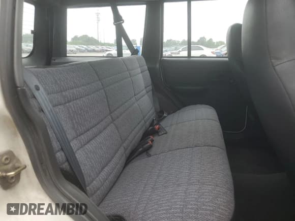 ✅ 1999 Jeep Cherokee SE • VIN: 1J4FF28S3XL672857 • Lot: 62032845. Listed on Copart with 192,486 mi. Free auction sales archive from the USA and detailed vehicle history report at DreamBid. Image 10.