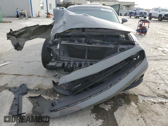 ✅ 2017 Dodge Challenger R/T Shaker • VIN: 2C3CDZBT5HH633683 • Lot: 77968994. Listed on Copart with 90,647 mi. Free auction sales archive from the USA and detailed vehicle history report at DreamBid. Image 5.