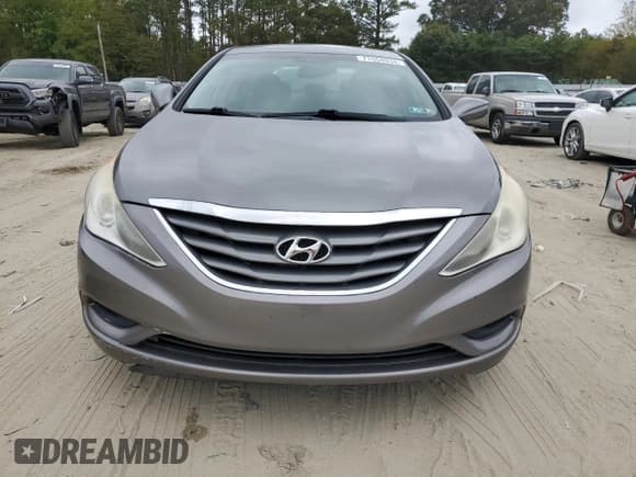 ✅ 2012 Hyundai Sonata GLS • VIN: 5NPEB4AC2CH456279 • Lot: 71554934. Listed on Copart with 163,817 mi. Free auction sales archive from the USA and detailed vehicle history report at DreamBid. Image 5.