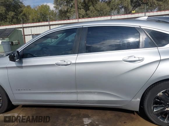 ✅ 2015 Chevrolet Impala LS • VIN: 2G11X5SL5F9217586 • Лот: 43497473. Опубликован ранее на IAAI с пробегом 270 940 миль. Бесплатный доступ к архиву аукционных продаж из США и подробный отчёт об истории автомобиля на DreamBid. Изображение 14.