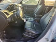 ✅ 2017 Chevrolet Traverse LT • VIN: 1GNKRHKD8HJ275366 • Лот: 85379355. Опубликован ранее на Copart с пробегом 159 637 миль. Бесплатный доступ к архиву аукционных продаж из США и подробный отчёт об истории автомобиля на DreamBid. Изображение 7.