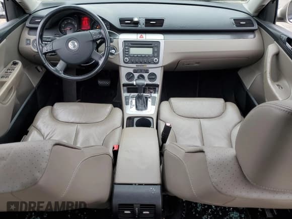 ✅ 2006 Volkswagen Passat 2.0T • VIN: WVWEK73C86P045220 • Лот: 71975644. Опубликован ранее на Copart с пробегом 68 625 миль. Бесплатный доступ к архиву аукционных продаж из США и подробный отчёт об истории автомобиля на DreamBid. Изображение 8.