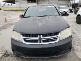 ✅ 2013 Dodge Avenger SE • VIN: 1C3CDZAB7DN657901 • Лот: 41857885. Опубликован ранее на Copart с пробегом 142 128 миль. Бесплатный доступ к архиву аукционных продаж из США и подробный отчёт об истории автомобиля на DreamBid. Изображение 5.