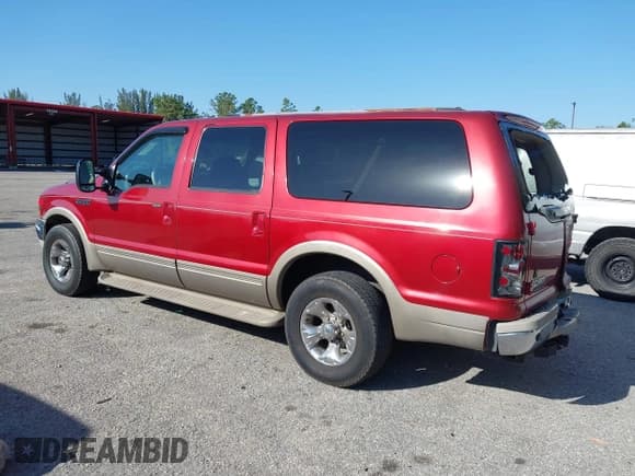 ✅ 2000 Ford Excursion Limited • VIN: 1FMNU42SXYEE00741 • Lot: 41786989. Listed on IAAI with 384,226 mi. Free auction sales archive from the USA and detailed vehicle history report at DreamBid. Image 3.