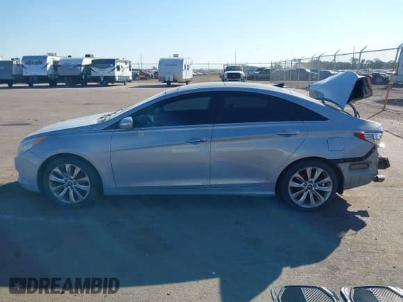 2012 Hyundai Sonata SE with VIN 5NPEC4AB8CH452970, listed as a IAAI auction lot 43304614 with 192,764 mi miles and . Bid and sale history available at DreamBid. Image 15.