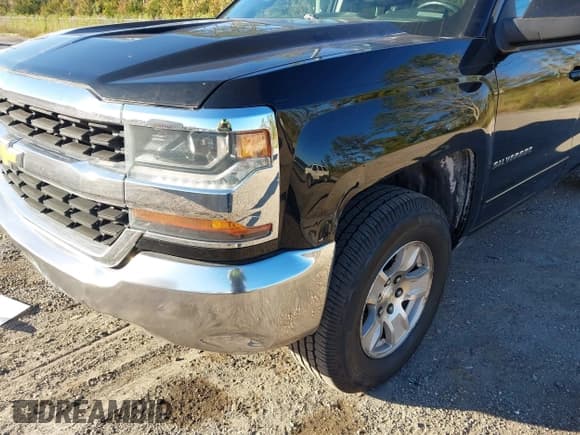 ✅ 2018 Chevrolet Silverado 1500 LT • VIN: 1GCRCREC7JZ141635 • Lot: 43682102. Wystawiony na IAAI z przebiegiem 150 756 mil. Bezpłatny archiwum sprzedaży aukcyjnych z USA i szczegółowy raport historii pojazdu na DreamBid. Zdjęcie 6.