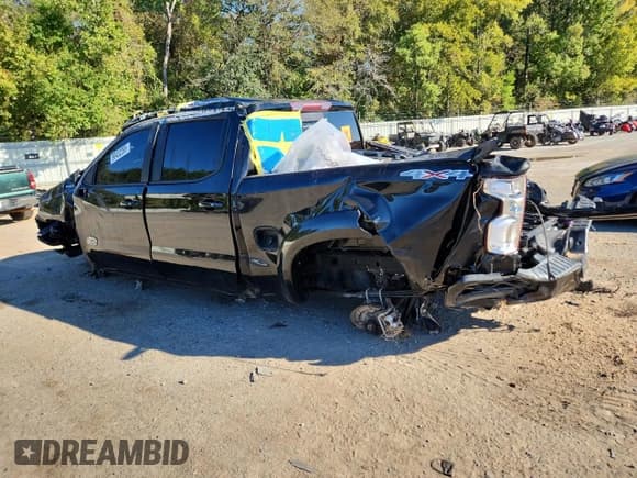 ✅ 2019 Chevrolet Silverado 1500 RST • VIN: 1GCUYEED3KZ225210 • Lot: 90432395. Listed on Copart with Not provided. Free auction sales archive from the USA and detailed vehicle history report at DreamBid. Image 2.