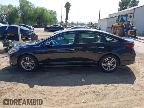 2018 Hyundai Sonata SEL с VIN 5NPE34AF0JH608063, выставлен на аукционе IAAI как лот 43340480 с пробегом 91 170 миль миль и . История ставок и продаж доступна на DreamBid. Изображение 14.