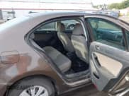 ✅ 2012 Volkswagen Jetta • VIN: 3VW1K7AJ5CM363682 • Lot: 43265768. Wystawiony na IAAI z przebiegiem 187 563 mil. Bezpłatny archiwum sprzedaży aukcyjnych z USA i szczegółowy raport historii pojazdu na DreamBid. Zdjęcie 8.