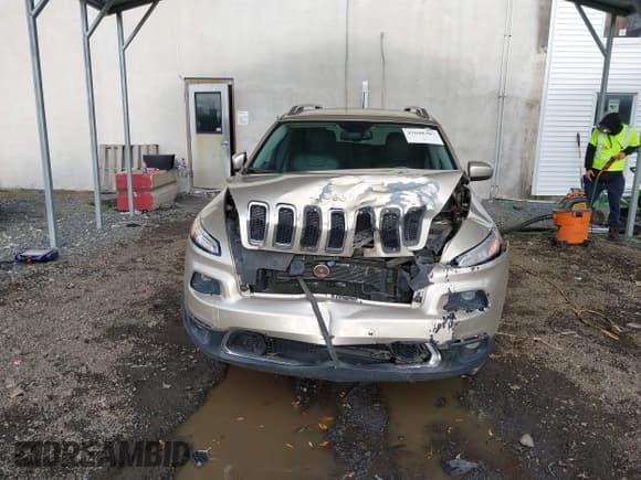 ✅ 2014 Jeep Cherokee Limited • VIN: 1C4PJMDSXEW300700 • Лот: 43648307. Опубликован ранее на IAAI с пробегом 125 257 миль. Бесплатный доступ к архиву аукционных продаж из США и подробный отчёт об истории автомобиля на DreamBid. Изображение 12.
